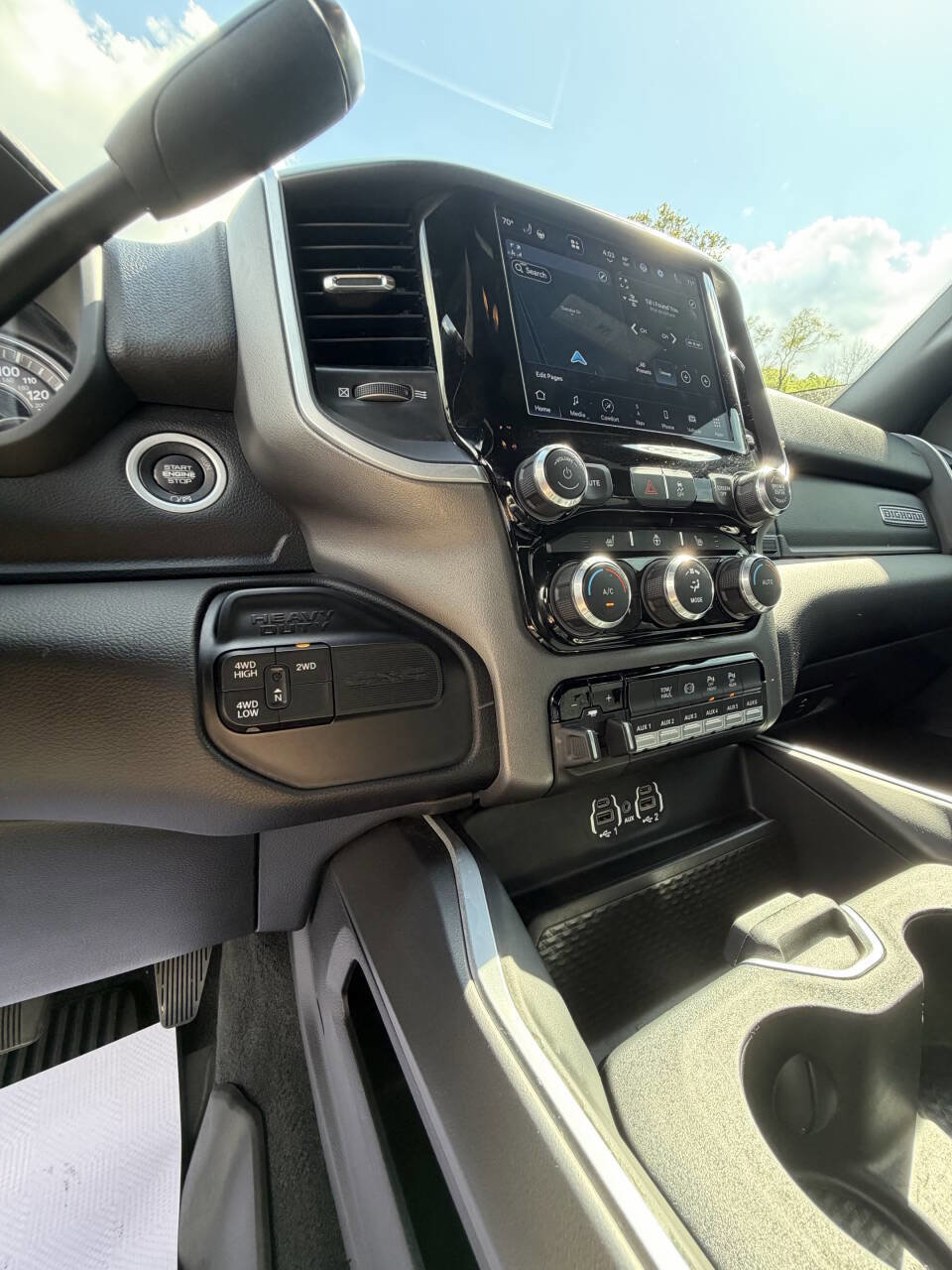 Used 2022 RAM 2500 Big Horn w/ Level 1 Equipment Group AWD/4WD image 27