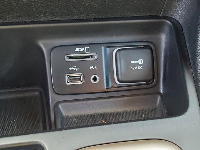 Used 2015 Jeep Cherokee Limited w/ Luxury Group image 27