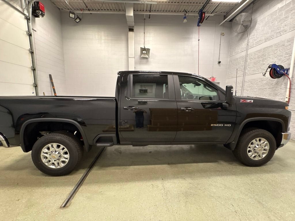 New 2026 Chevrolet Silverado 2500 LT AWD/4WD image 3