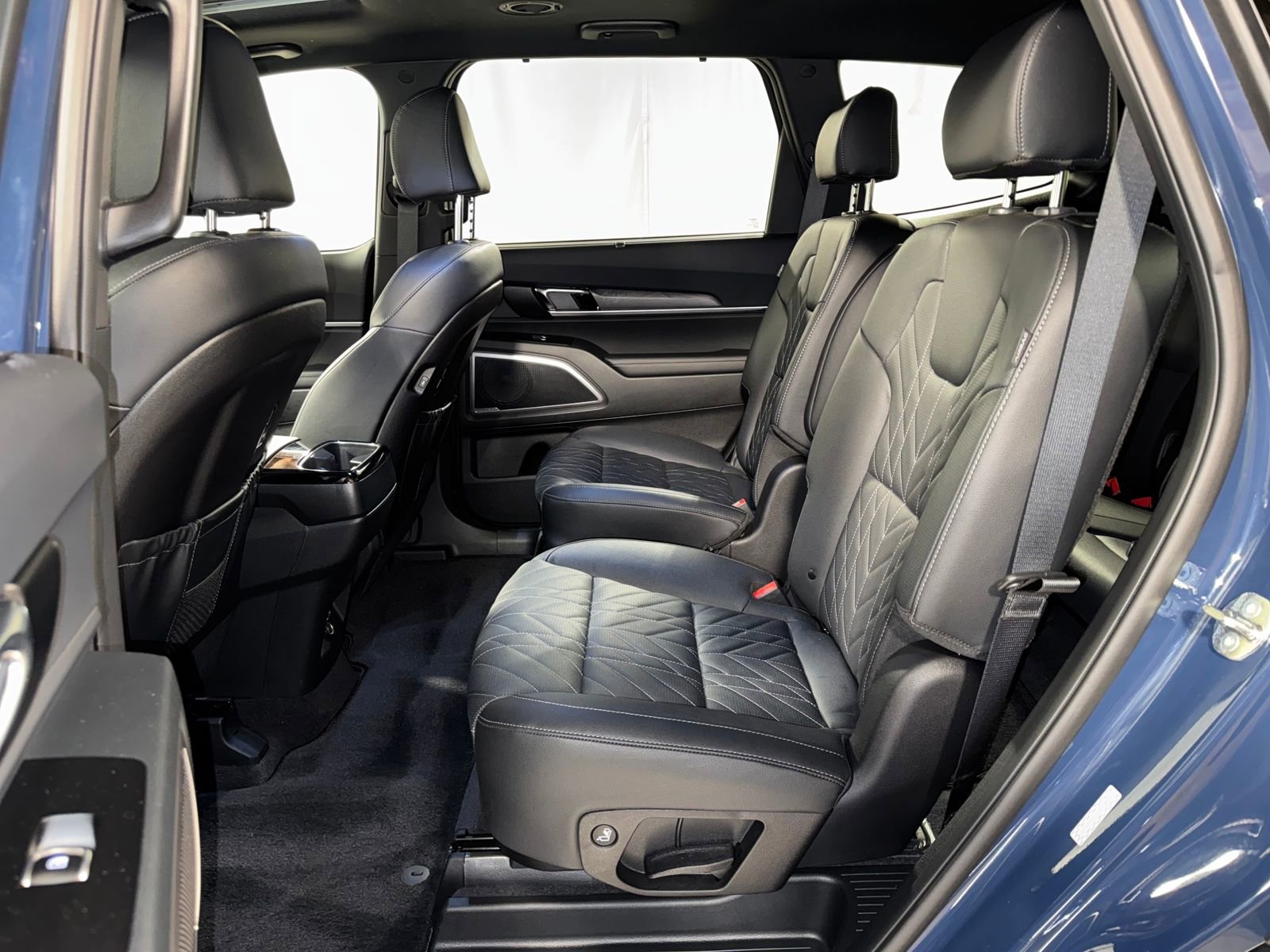 Used 2025 Kia Telluride AWD image 5