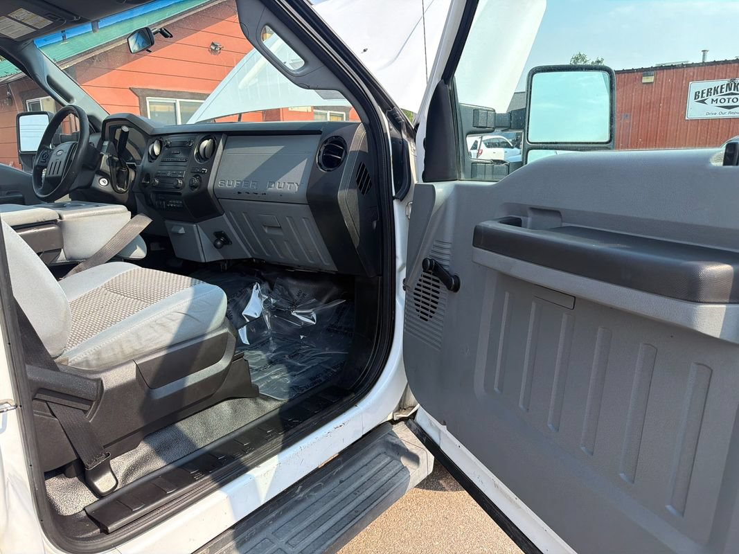 Used 2013 Ford F450 XL w/ Heavy Service Suspension Pkg RWD image 13