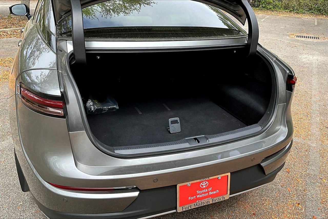 Used 2025 Toyota Crown Limited w/ Advanced Technology Package AWD/4WD image 37