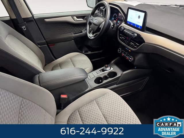 Used 2020 Ford Escape SE image 4
