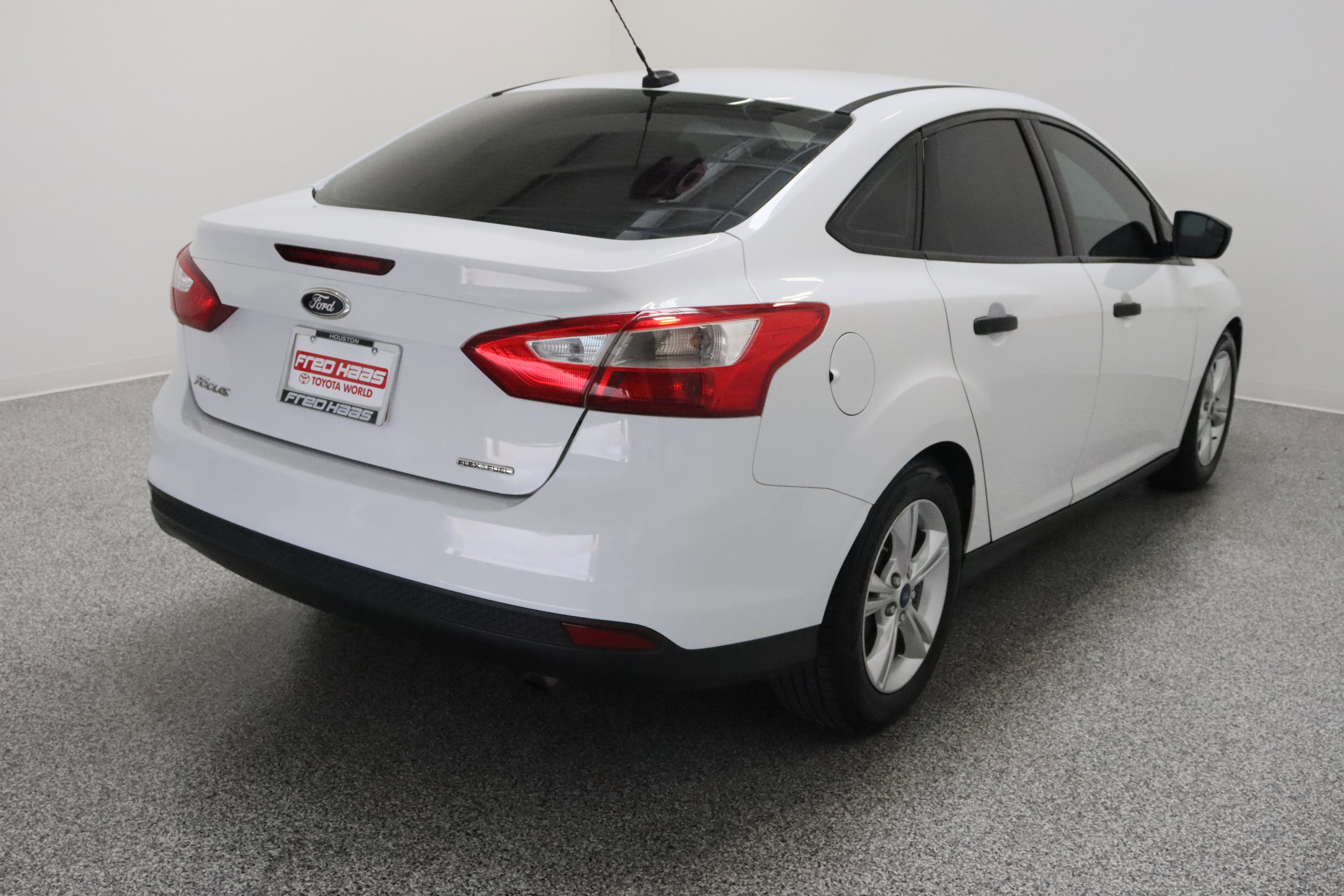 Used 2014 Ford Focus S FWD image 7