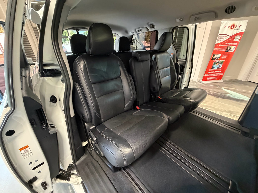 Used 2017 Toyota Sienna SE FWD image 5