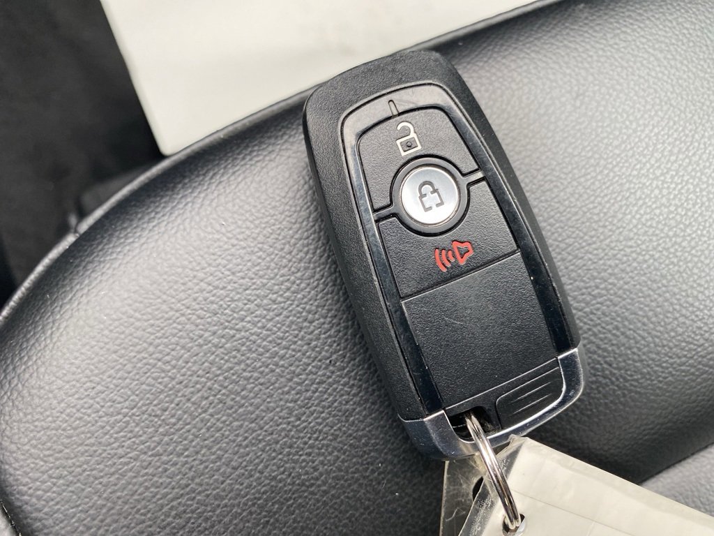 Used 2024 Ford Edge SEL image 30