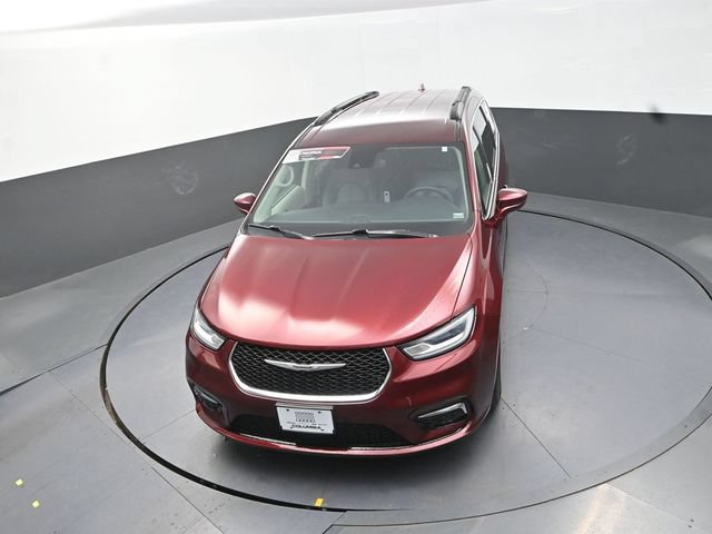 Used 2022 Chrysler Pacifica Touring-L FWD image 12