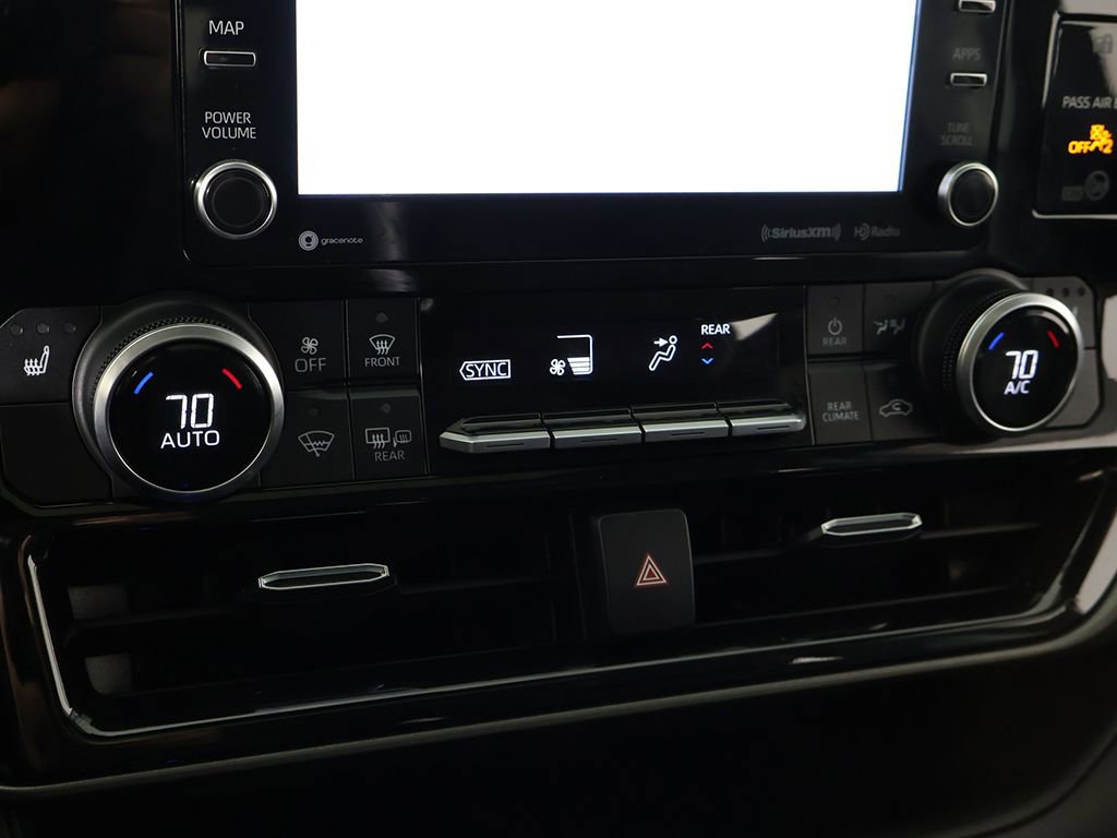 Used 2021 Toyota Highlander XLE image 54