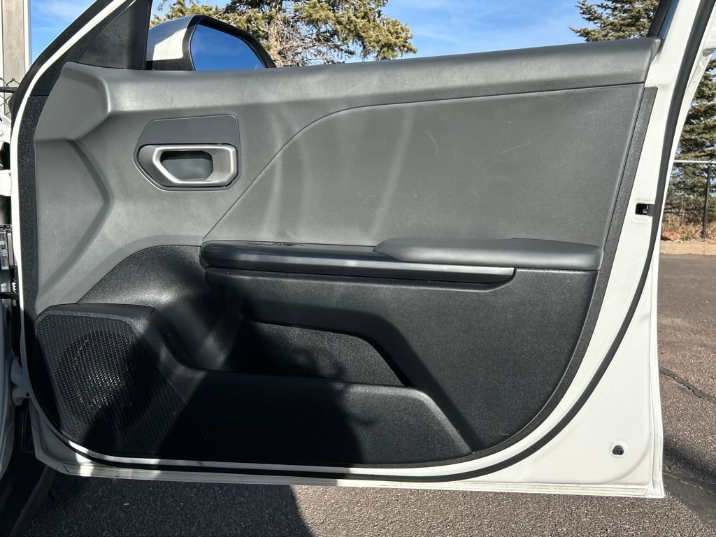 Used 2025 Kia K4 LXS image 29