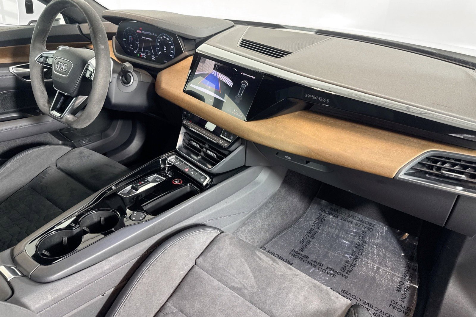 Used 2022 Audi e-tron GT Premium Plus image 27