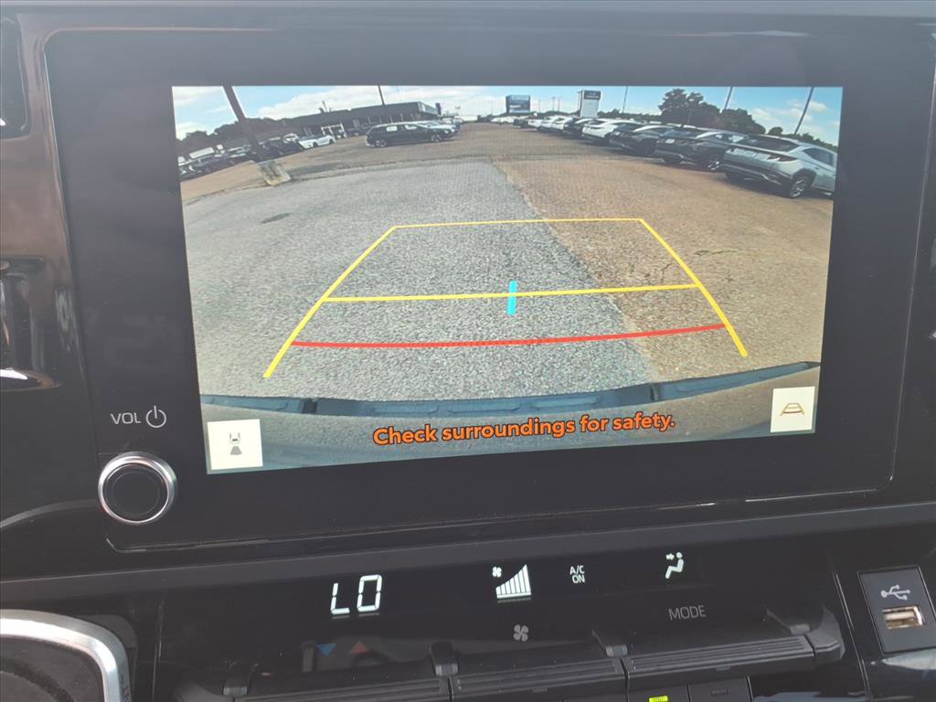 Used 2025 Toyota Tundra SR w/ SR Tow Package AWD/4WD image 27