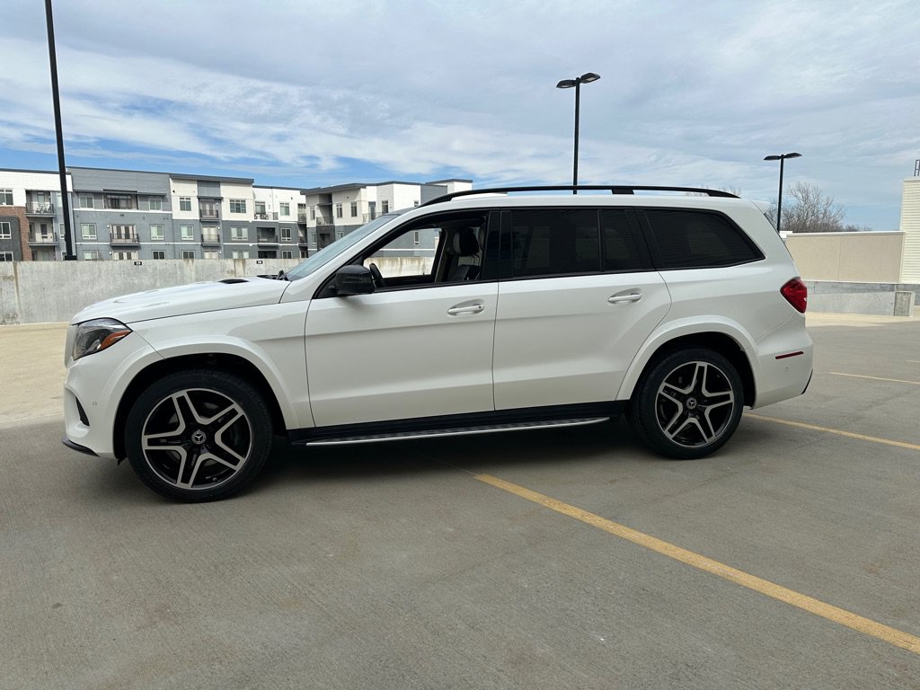 Used 2019 Mercedes-Benz GLS 550 4MATIC image 4