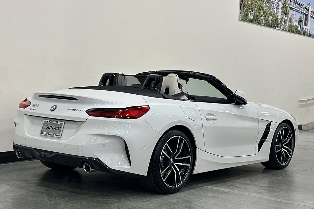 Used 2025 BMW Z4 sDrive30i w/ Premium Package RWD image 4
