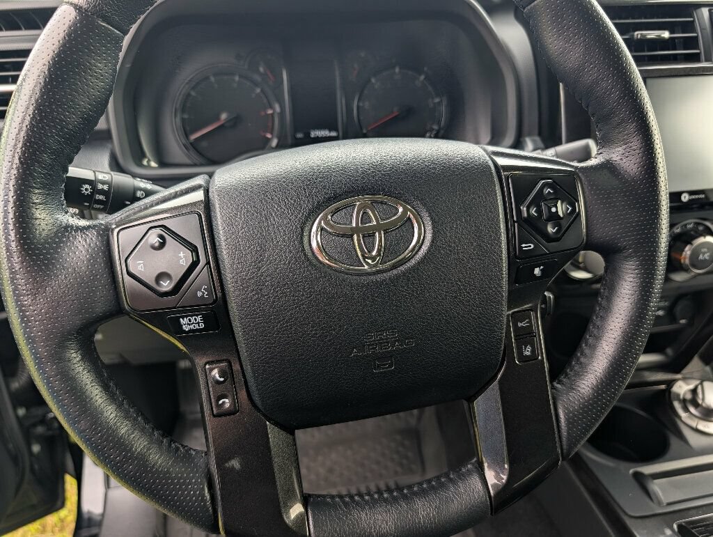 Used 2023 Toyota 4Runner 40th Anniversary SE AWD/4WD image 48