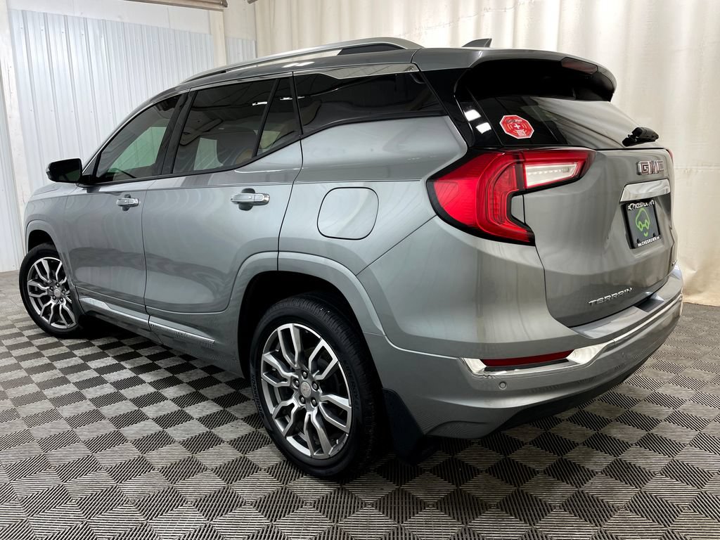 Certified 2024 GMC Terrain Denali w/ Denali Premium Package AWD/4WD image 23