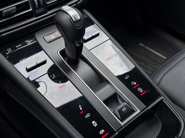 Certified 2024 Porsche Macan GTS image 22