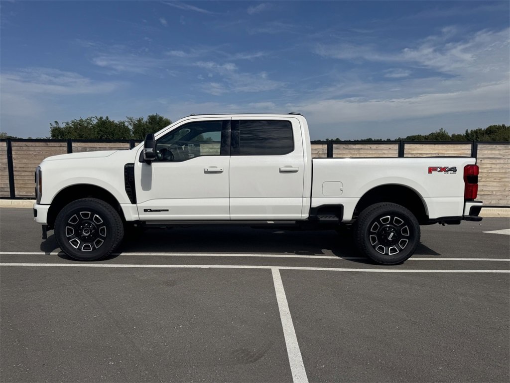 Used 2025 Ford F350 Platinum w/ FX4 Off-Road Package image 2