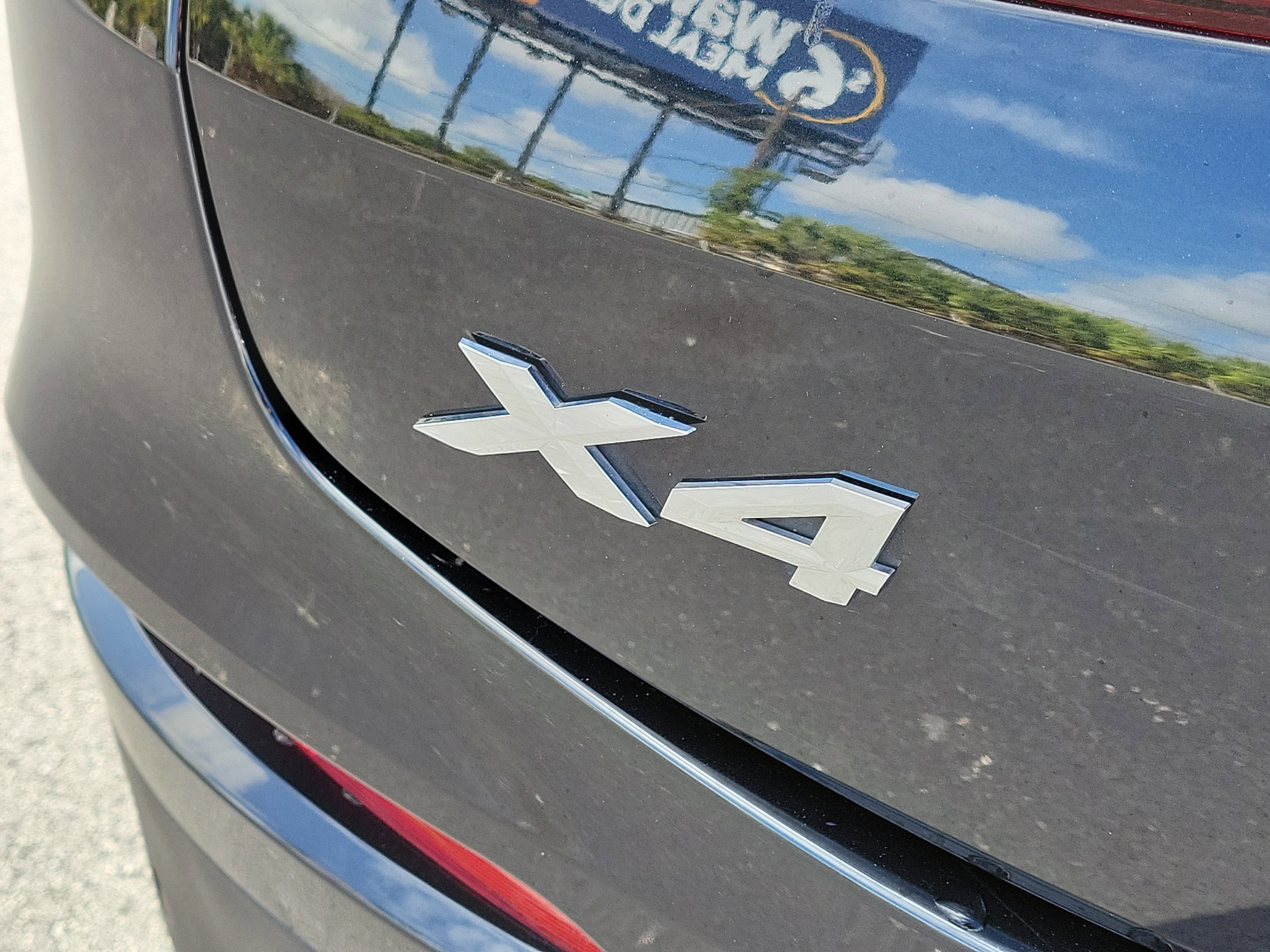 Used 2020 BMW X4 xDrive30i image 5