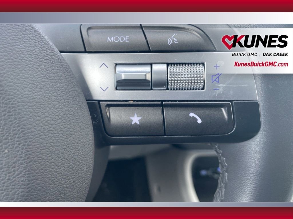 Used 2025 Hyundai Kona SEL image 13