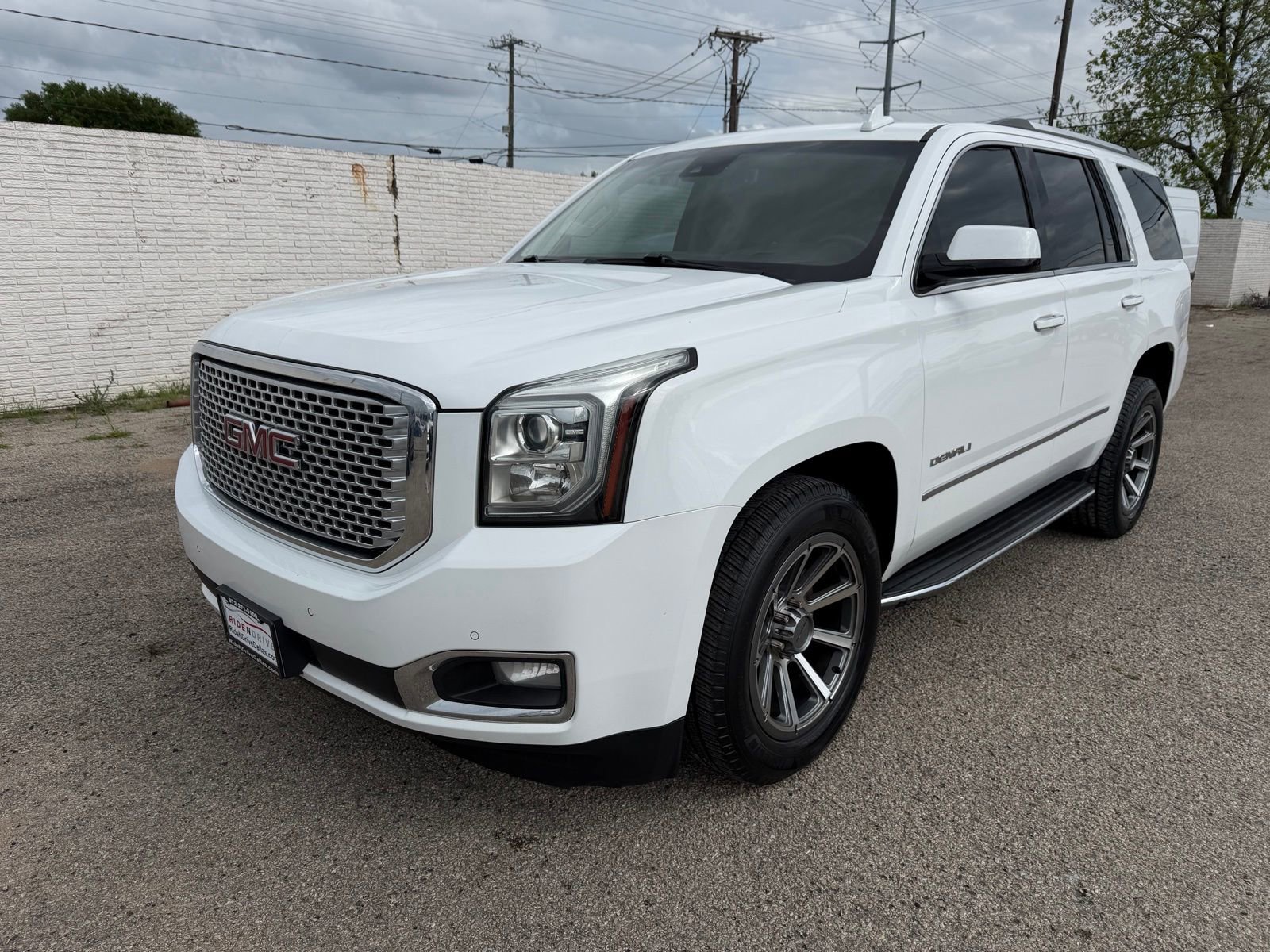 Used 2016 GMC Yukon Denali w/ Open Road Package AWD/4WD image 1