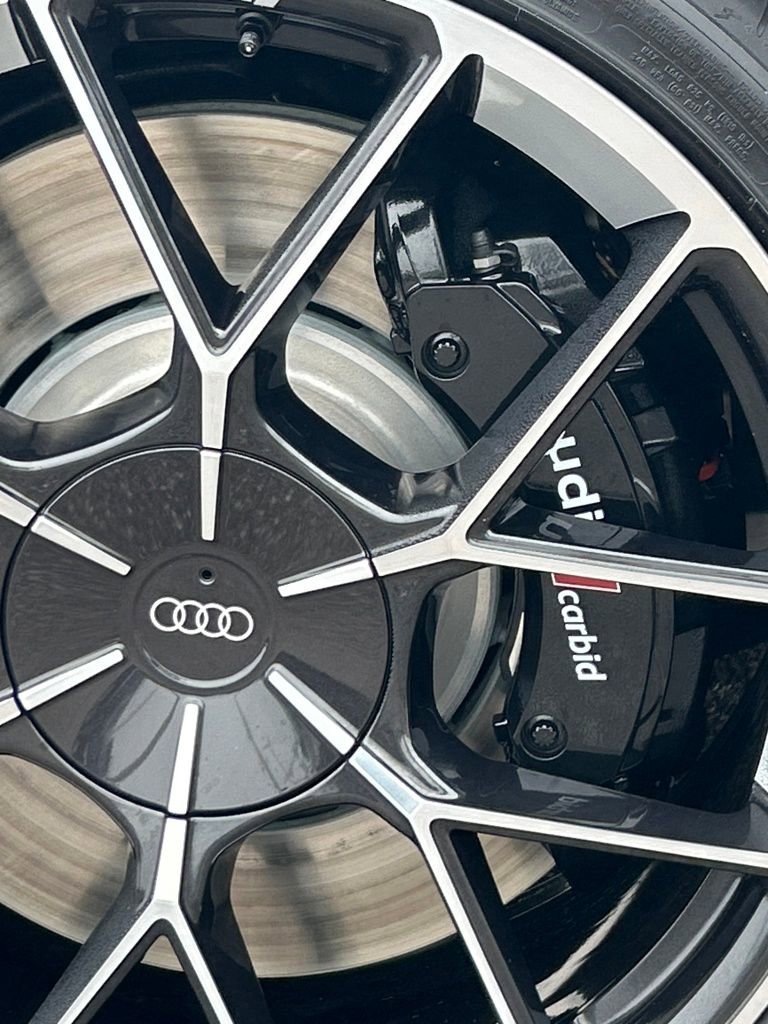 New 2026 Audi RS e-tron GT Base image 60