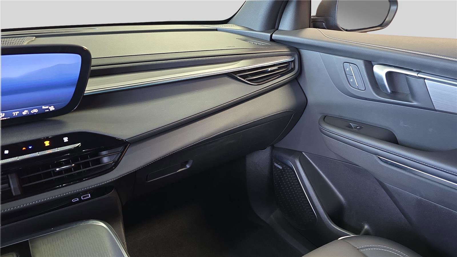 Used 2025 Buick Enclave Preferred image 24