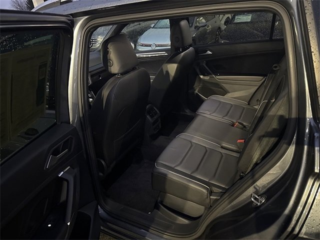 Used 2020 Volkswagen Tiguan SEL Premium R-Line image 23