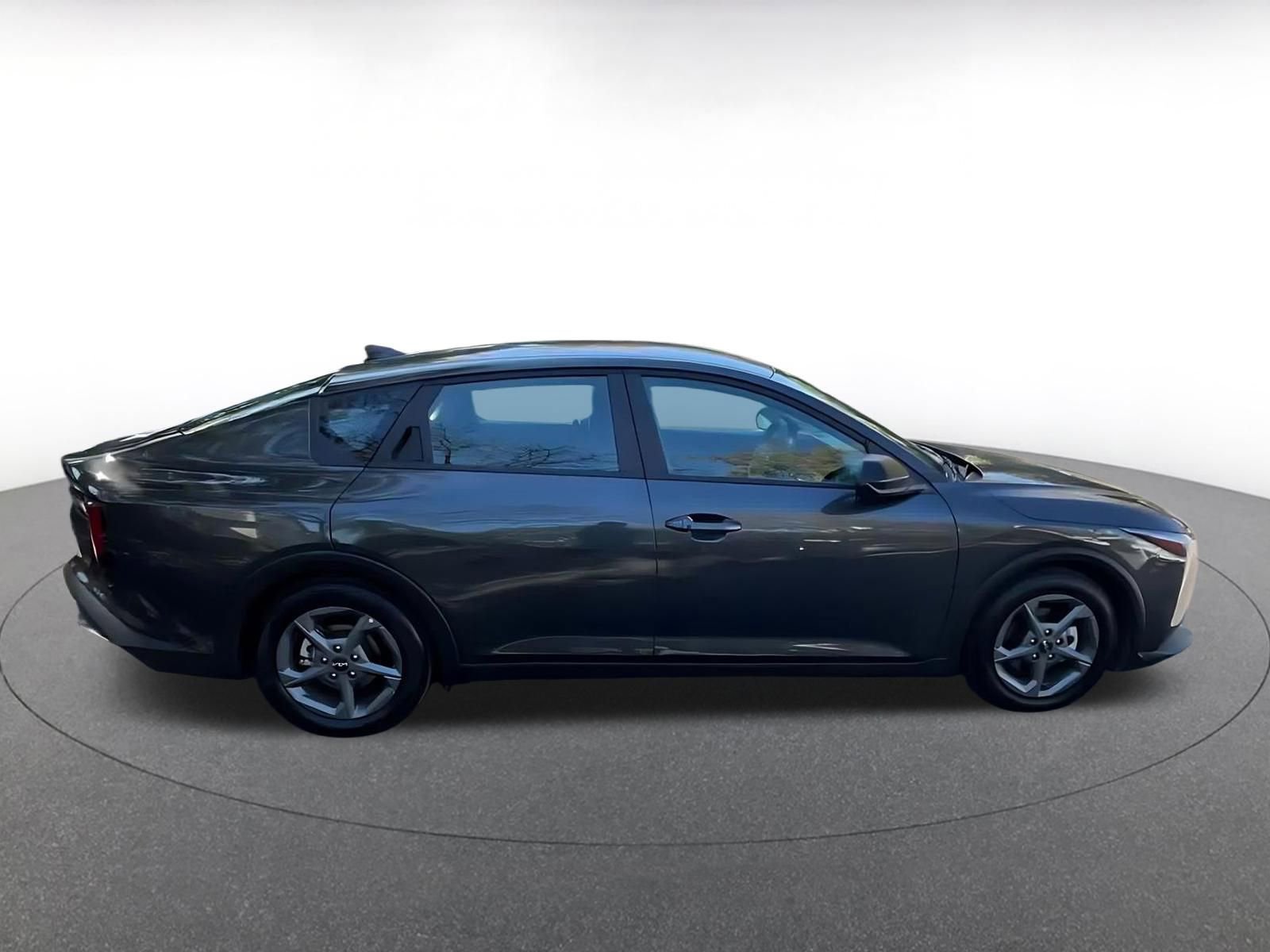 Used 2025 Kia K4 FWD image 16