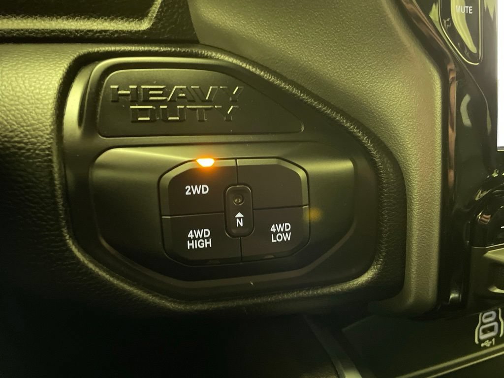 Certified 2025 RAM 2500 Laramie AWD/4WD image 16