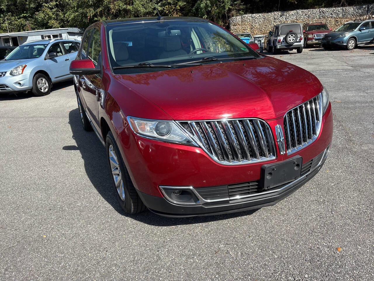 Used 2014 Lincoln MKX AWD w/ Equipment Group 102A image 3