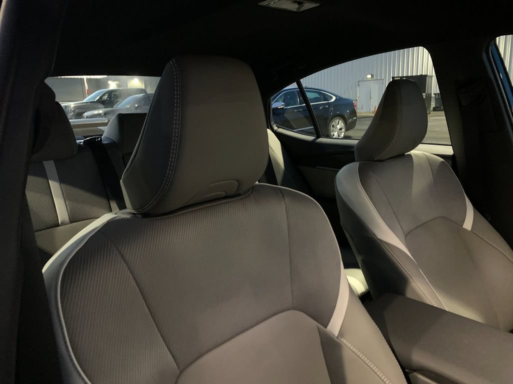 New 2026 Toyota Camry SE FWD image 17
