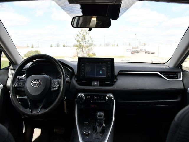 Used 2019 Toyota RAV4 LE w/ Carpet Mat Package image 13