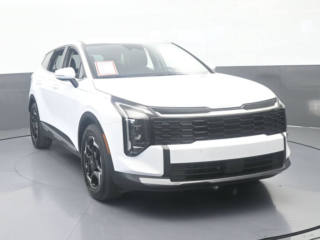 Used 2026 Kia Sportage EX FWD image 9