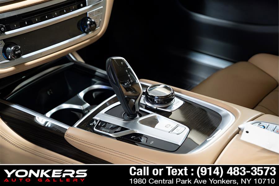 Used 2019 BMW 750i xDrive w/ Executive Package image 21