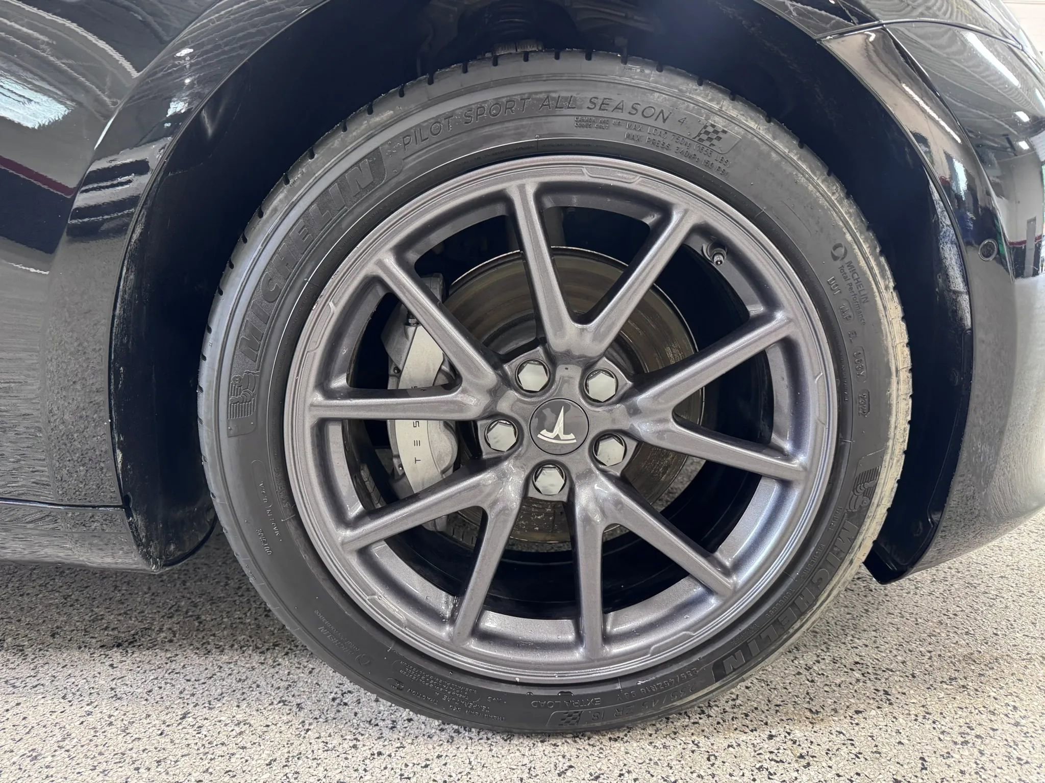 Used 2019 Tesla Model 3 Mid Range RWD image 13
