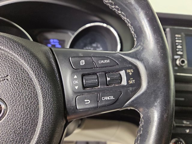 Used 2020 Kia Sedona EX FWD image 25