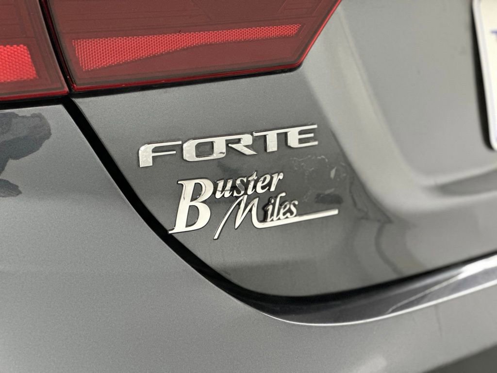 Used 2020 Kia Forte LXS FWD image 21