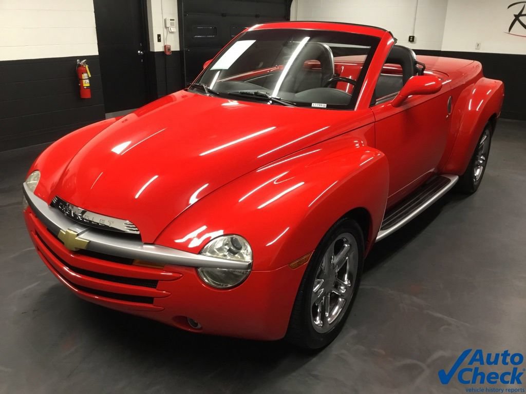 Used 2005 Chevrolet SSR w/ Preferred Equipment Group RWD image 6