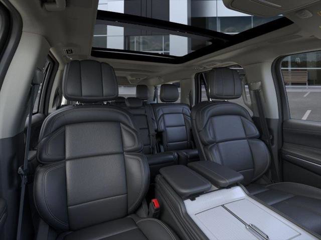 New 2026 Lincoln Navigator L Reserve AWD/4WD image 10