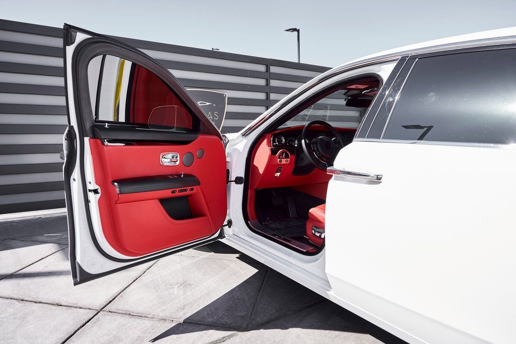 Used 2022 Rolls-Royce Ghost w/ Ghost Package image 35