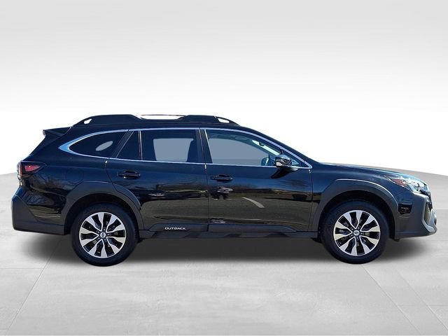 Used 2023 Subaru Outback Limited image 7