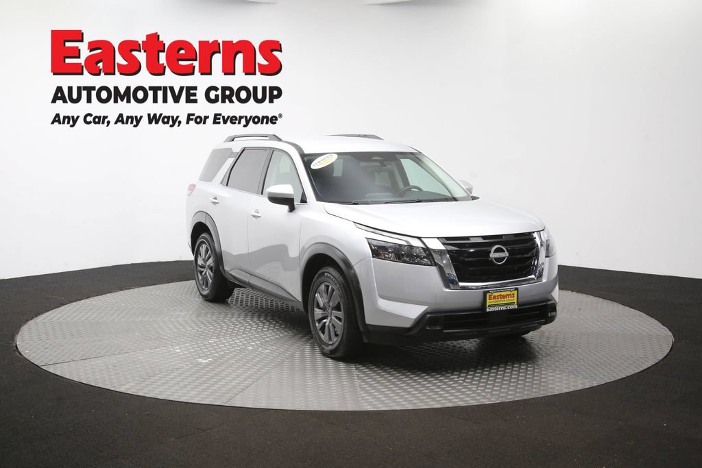 Used 2025 Nissan Pathfinder SV FWD image 56