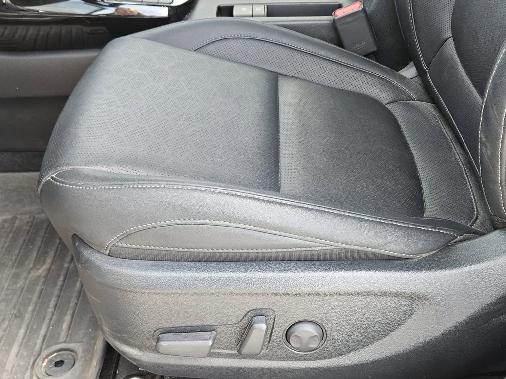 Used 2025 Kia Seltos SX w/ SX Sunroof Package image 18