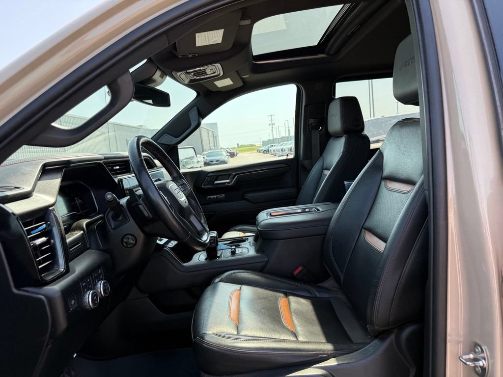 Used 2022 GMC Sierra 1500 AT4 w/ AT4 Preferred Package AWD/4WD image 5