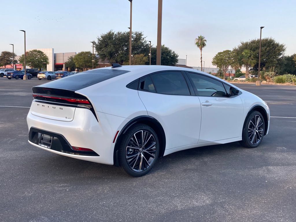 New 2026 Toyota Prius XLE image 5