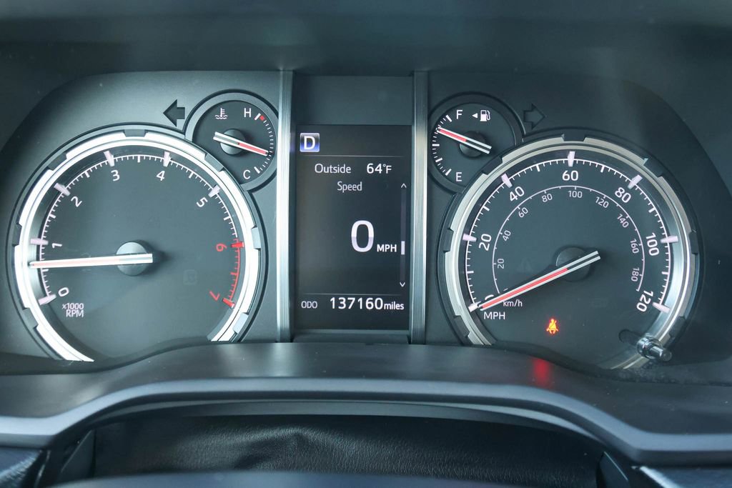 Used 2021 Toyota 4Runner TRD Off-Road Premium AWD/4WD image 30