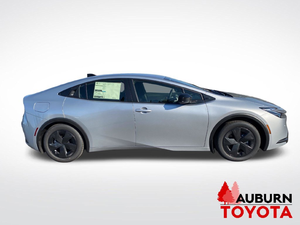 New 2027 Toyota Prius Plug-In Hybrid FWD image 4