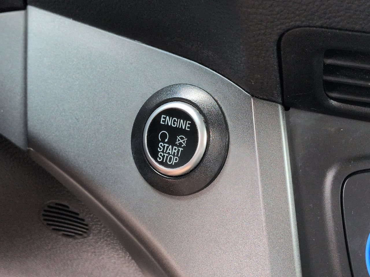Used 2019 Ford Escape SE FWD image 27