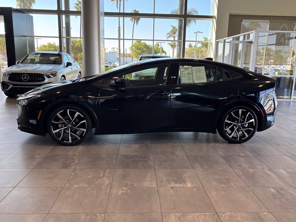 Used 2024 Toyota Prius Prime FWD image 8