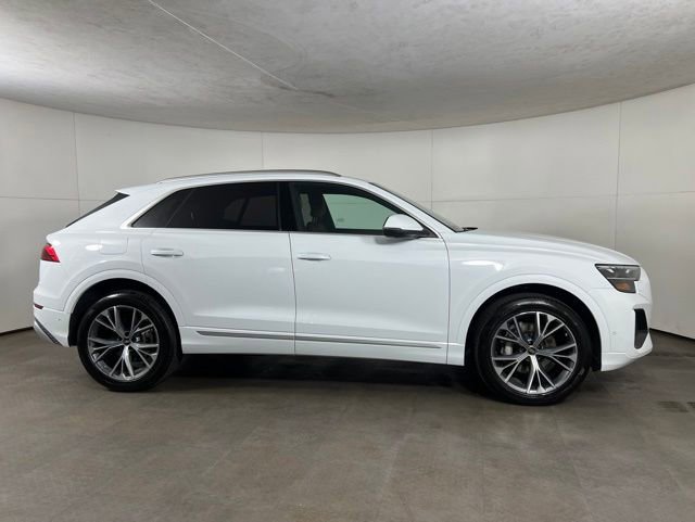 Certified 2025 Audi Q8 Premium Plus w/ Premium Plus Package AWD/4WD image 10